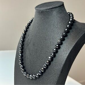 🖤 Faceted Black Onyx Beaded Necklace 16” – Elegant & Timeless Shine ✨